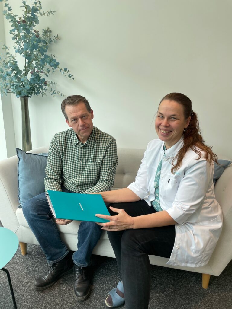 Mika lugu, Mika lugu — Kaalulangetuskliinik Mika otsustas pöörduda Health Clinicu poole ning talle tehti Sleeve operatsioon. Tänaseks on ta kaotanud 25 kilogrammi ning tunneb end suurepäraselt. Hiljutisel järelkontrollil soovis ta oma teekonda jagada – julgustuseks kõigile, kes kaaluvad sarnast sammu tervema elu suunas.
